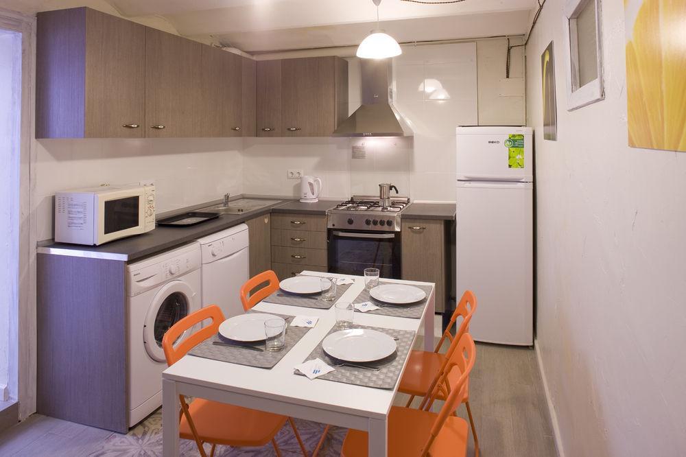 Flateli Jaume Fabra Apartamento